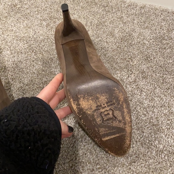 VGUC Stuart Weizmann Heeled Booties Boots Heels Suede with Leather Trim - Picture 3 of 7